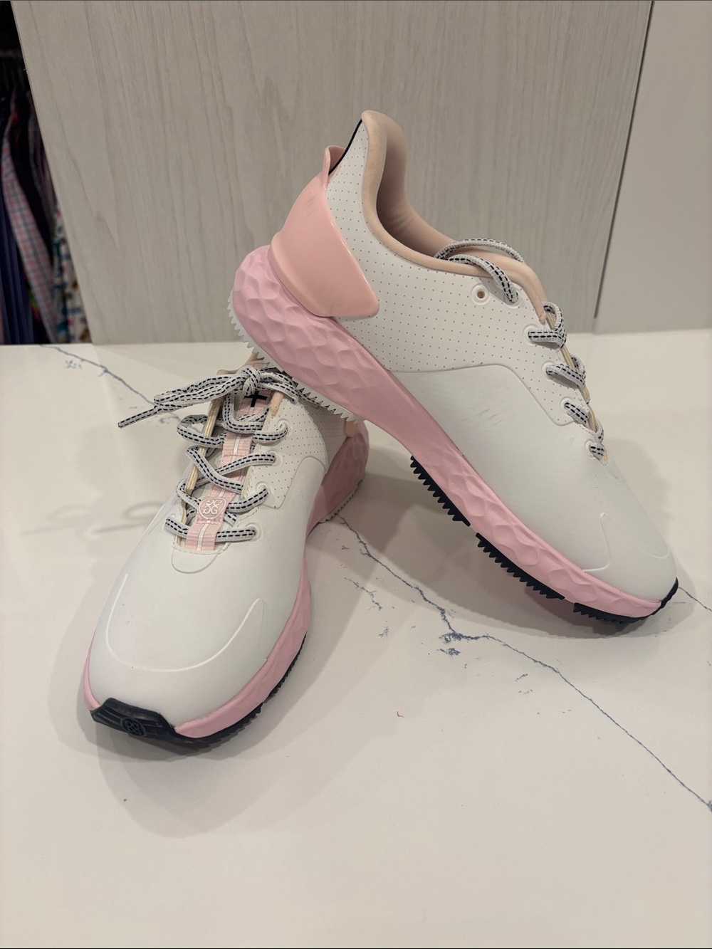 G/FORE MG4+ Women's White and Light Pink spikeless golf shoes brand new size 9.